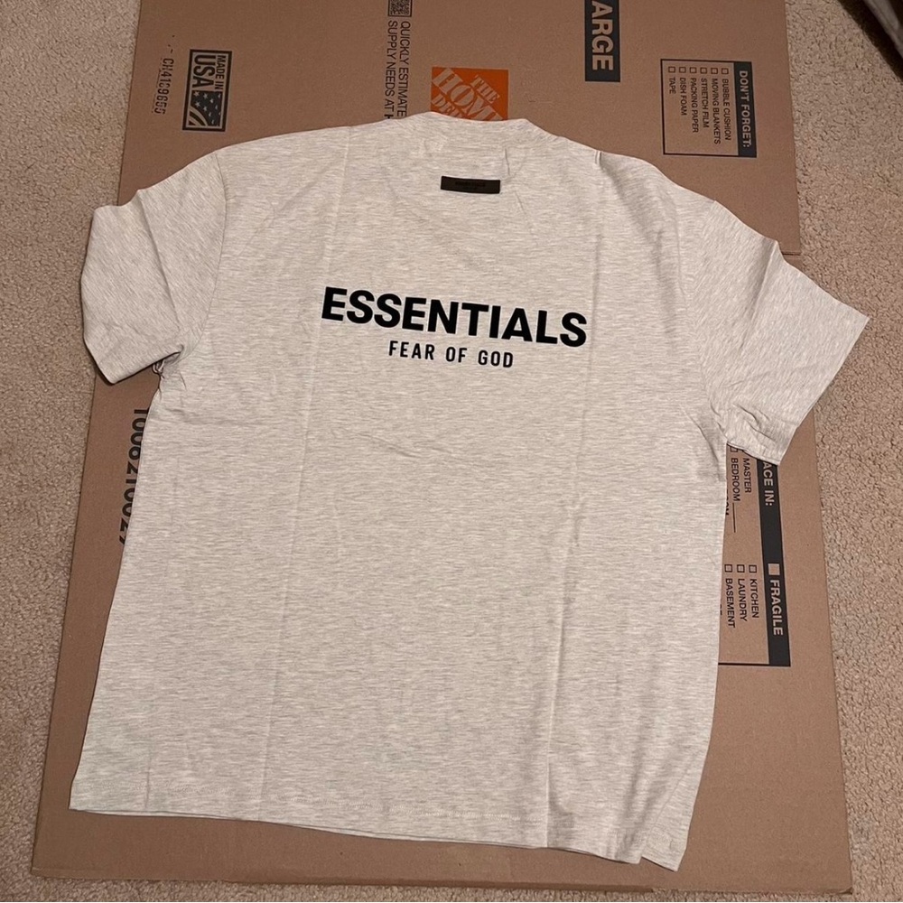 Essentials men’s tee
